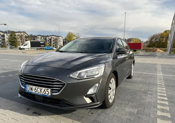 warmińsko-mazurskie Ford Focus cena 53000 przebieg: 62500, rok produkcji 2018 z Wrocław